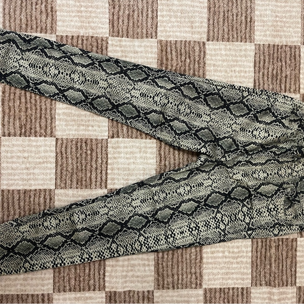 Zara Black and White Snakeskin Leggings